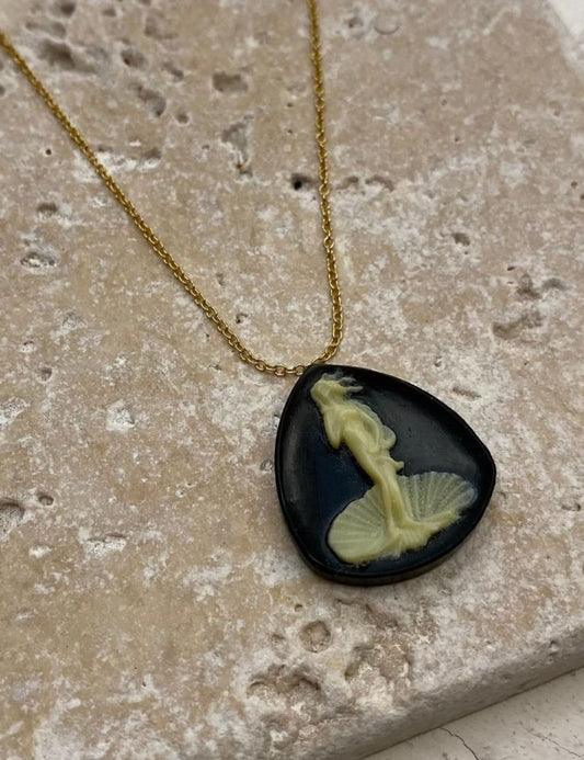 Collier camée Venus